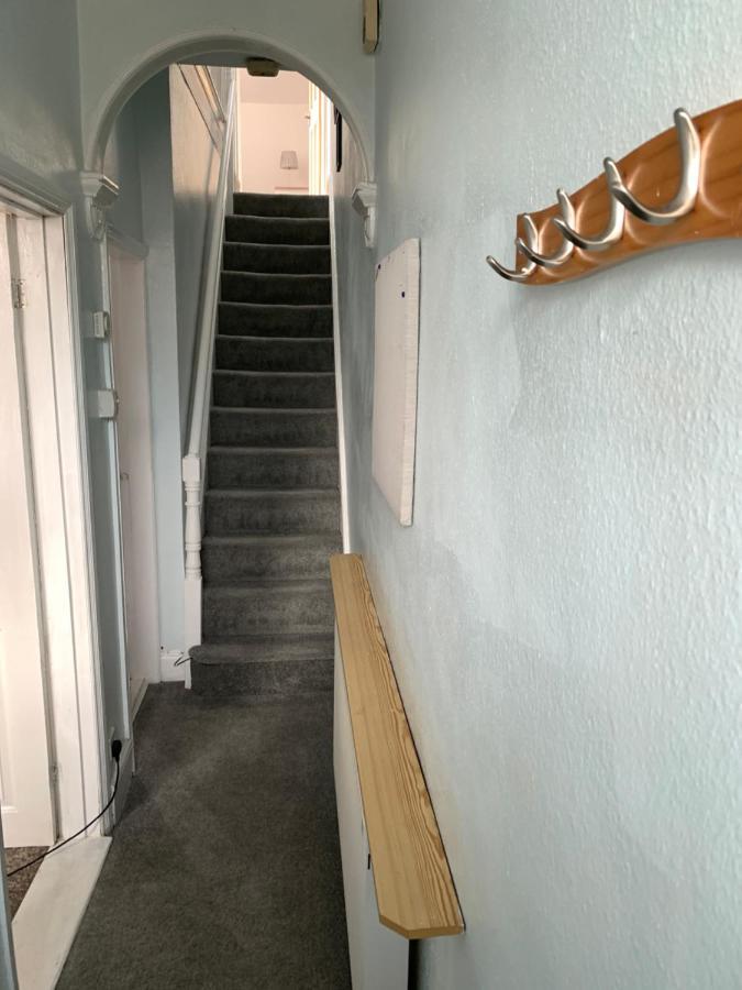 Lovely City Town House With Free Parking Sleeps 2 To 6 Guests ヨーク エクステリア 写真
