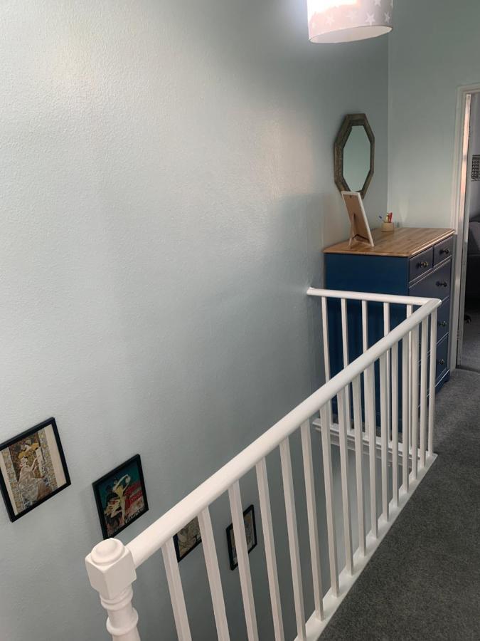 Lovely City Town House With Free Parking Sleeps 2 To 6 Guests ヨーク エクステリア 写真